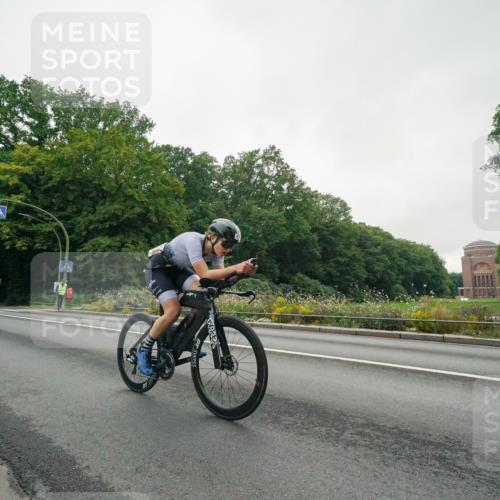14.09.2025 - Stadtparktriathlon Michael Burmester http://msf.ph/oto/8890482 14.09.2025 09:46:49 Radfahren 382, 471 meine-sportfotos.de