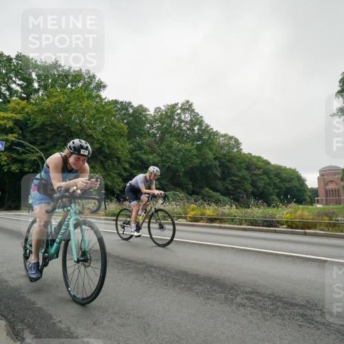 14.09.2025 - Stadtparktriathlon Michael Burmester http://msf.ph/oto/8890493 14.09.2025 09:47:35 Radfahren 443, 475, 481, 495 meine-sportfotos.de