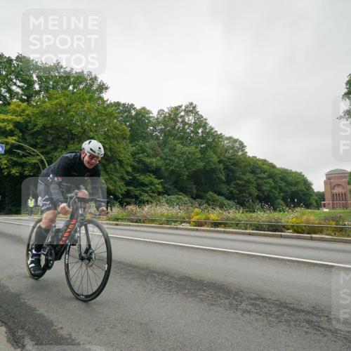 14.09.2025 - Stadtparktriathlon Michael Burmester http://msf.ph/oto/8890509 14.09.2025 09:48:46 Radfahren 440, 554 meine-sportfotos.de