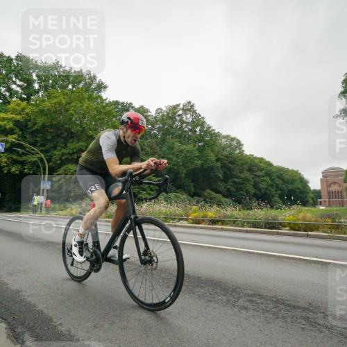 14.09.2025 - Stadtparktriathlon Michael Burmester http://msf.ph/oto/8890510 14.09.2025 09:48:52 Radfahren 452, 554 meine-sportfotos.de