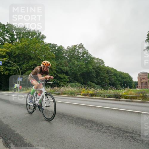 14.09.2025 - Stadtparktriathlon Michael Burmester http://msf.ph/oto/8890512 14.09.2025 09:49:00 Radfahren 446, 452 meine-sportfotos.de