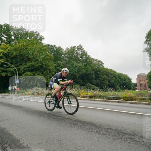 14.09.2025 - Stadtparktriathlon Michael Burmester http://msf.ph/oto/8890519 14.09.2025 09:50:11 Radfahren 445, 479, 492, 506 meine-sportfotos.de