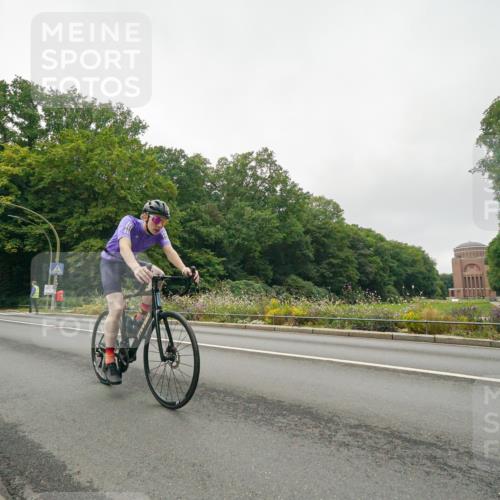 14.09.2025 - Stadtparktriathlon Michael Burmester http://msf.ph/oto/8890541 14.09.2025 09:51:34 Radfahren 512, 533, 570 meine-sportfotos.de