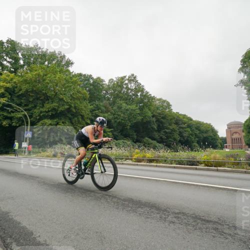 14.09.2025 - Stadtparktriathlon Michael Burmester http://msf.ph/oto/8890545 14.09.2025 09:51:48 Radfahren 467, 505, 584, 620 meine-sportfotos.de