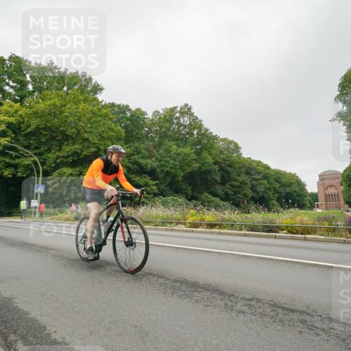 14.09.2025 - Stadtparktriathlon Michael Burmester http://msf.ph/oto/8890567 14.09.2025 09:53:12 Radfahren 485, 577, 591, 606, 609, 616 meine-sportfotos.de
