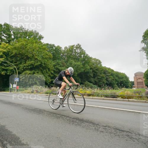 14.09.2025 - Stadtparktriathlon Michael Burmester http://msf.ph/oto/8890577 14.09.2025 09:53:42 Radfahren 500, 523, 524, 529 meine-sportfotos.de