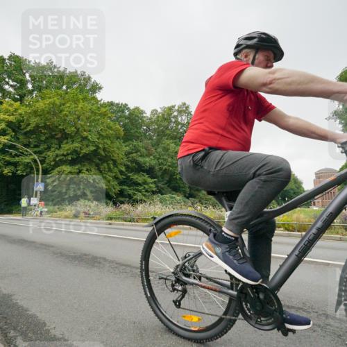 14.09.2025 - Stadtparktriathlon Michael Burmester http://msf.ph/oto/8890583 14.09.2025 09:54:09 Radfahren 511, 598, 607 meine-sportfotos.de