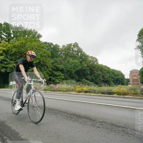14.09.2025 - Stadtparktriathlon Michael Burmester http://msf.ph/oto/8890598 14.09.2025 09:55:06 Radfahren 530, 554, 555, 573, 578, 602 meine-sportfotos.de