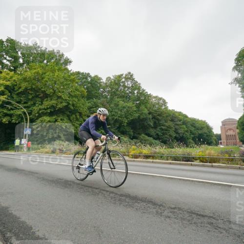 14.09.2025 - Stadtparktriathlon Michael Burmester http://msf.ph/oto/8890609 14.09.2025 09:55:18 Radfahren 458, 509, 532, 534, 536, 571, 573, 592 meine-sportfotos.de
