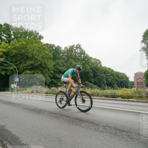 14.09.2025 - Stadtparktriathlon Michael Burmester http://msf.ph/oto/8890660 14.09.2025 09:58:39 Radfahren 545, 574 meine-sportfotos.de