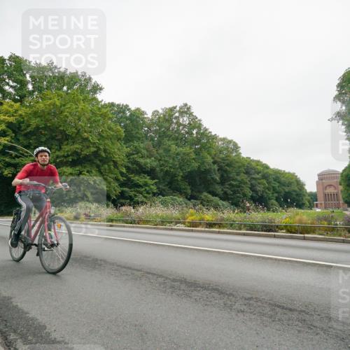 14.09.2025 - Stadtparktriathlon Michael Burmester http://msf.ph/oto/8890675 14.09.2025 09:59:32 Radfahren 518, 558, 580, 584 meine-sportfotos.de