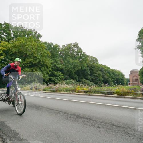 14.09.2025 - Stadtparktriathlon Michael Burmester http://msf.ph/oto/8890684 14.09.2025 10:00:16 Radfahren 582 meine-sportfotos.de