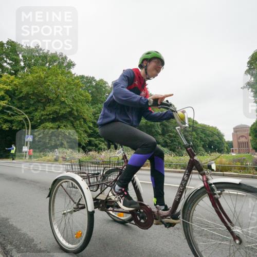 14.09.2025 - Stadtparktriathlon Michael Burmester http://msf.ph/oto/8890685 14.09.2025 10:00:17 Radfahren 582 meine-sportfotos.de