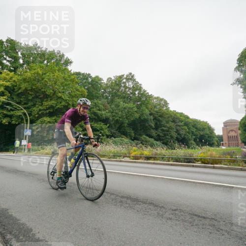 14.09.2025 - Stadtparktriathlon Michael Burmester http://msf.ph/oto/8890691 14.09.2025 10:00:44 Radfahren 512, 591 meine-sportfotos.de