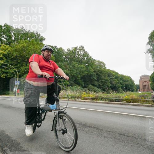 14.09.2025 - Stadtparktriathlon Michael Burmester http://msf.ph/oto/8890729 14.09.2025 10:02:20 Radfahren 515, 525, 555, 559, 573, 593 meine-sportfotos.de
