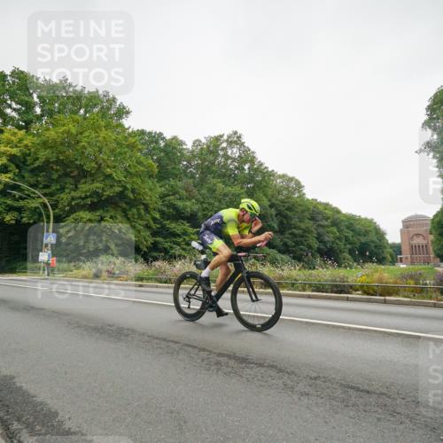 14.09.2025 - Stadtparktriathlon Michael Burmester http://msf.ph/oto/8890734 14.09.2025 10:02:28 Radfahren 514, 515, 555, 561, 573, 593 meine-sportfotos.de