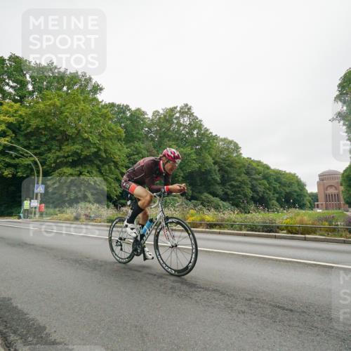 14.09.2025 - Stadtparktriathlon Michael Burmester http://msf.ph/oto/8890815 14.09.2025 10:07:32 Radfahren 524, 537, 545, 548 meine-sportfotos.de