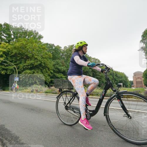 14.09.2025 - Stadtparktriathlon Michael Burmester http://msf.ph/oto/8890885 14.09.2025 10:11:21 Radfahren 528, 533, 568, 589, 596 meine-sportfotos.de