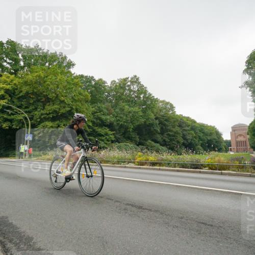 14.09.2025 - Stadtparktriathlon Michael Burmester http://msf.ph/oto/8890907 14.09.2025 10:12:47 Radfahren 509, 619 meine-sportfotos.de