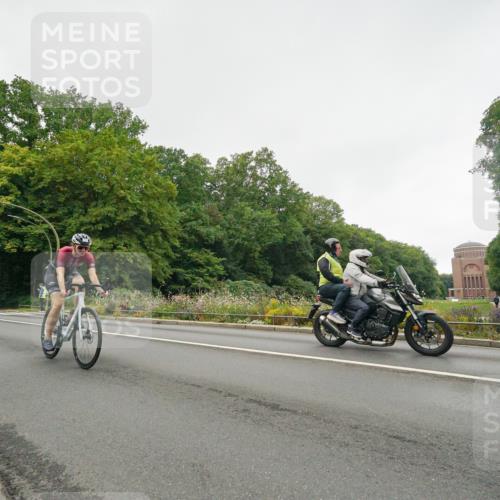 14.09.2025 - Stadtparktriathlon Michael Burmester http://msf.ph/oto/8890945 14.09.2025 10:15:00 Radfahren 536, 541, 575, 584, 604, 717 meine-sportfotos.de