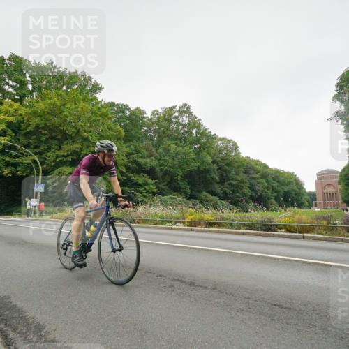 14.09.2025 - Stadtparktriathlon Michael Burmester http://msf.ph/oto/8890957 14.09.2025 10:15:33 Radfahren 519, 556, 591, 706 meine-sportfotos.de