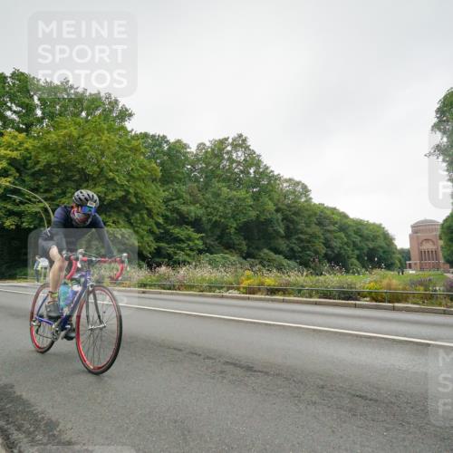 14.09.2025 - Stadtparktriathlon Michael Burmester http://msf.ph/oto/8890967 14.09.2025 10:16:08 Radfahren 537, 607, 618, 624, 681 meine-sportfotos.de
