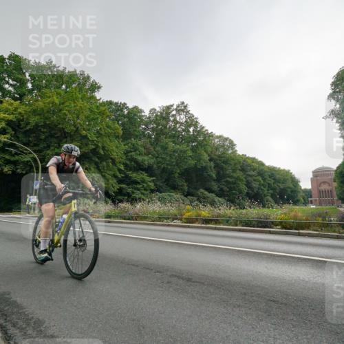14.09.2025 - Stadtparktriathlon Michael Burmester http://msf.ph/oto/8891016 14.09.2025 10:18:33 Radfahren 512, 518, 544, 561, 609 meine-sportfotos.de