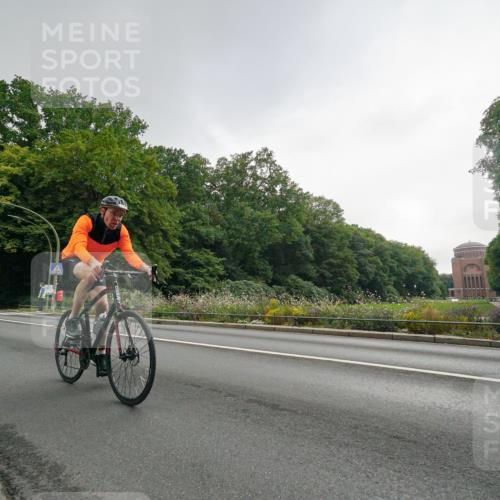 14.09.2025 - Stadtparktriathlon Michael Burmester http://msf.ph/oto/8891017 14.09.2025 10:18:35 Radfahren 512, 518, 544, 561, 609 meine-sportfotos.de
