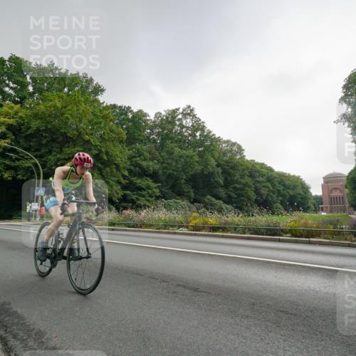 14.09.2025 - Stadtparktriathlon Michael Burmester http://msf.ph/oto/8891020 14.09.2025 10:18:41 Radfahren 512, 544, 609 meine-sportfotos.de