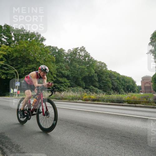 14.09.2025 - Stadtparktriathlon Michael Burmester http://msf.ph/oto/8891035 14.09.2025 10:19:36 Radfahren 529, 589, 622, 641 meine-sportfotos.de