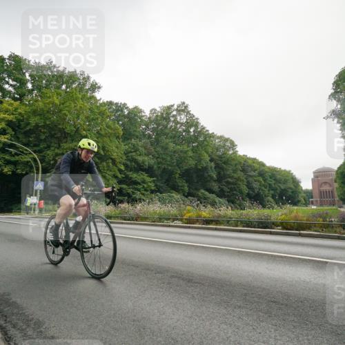 14.09.2025 - Stadtparktriathlon Michael Burmester http://msf.ph/oto/8891042 14.09.2025 10:19:59 Radfahren 534, 633 meine-sportfotos.de