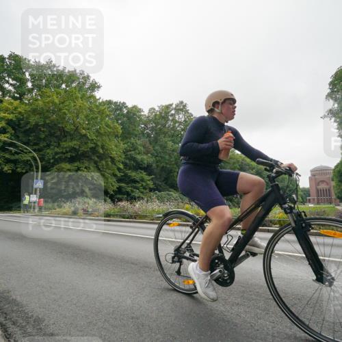14.09.2025 - Stadtparktriathlon Michael Burmester http://msf.ph/oto/8891060 14.09.2025 10:20:41 Radfahren 532, 547, 620, 628, 685, 688, 702, 710 meine-sportfotos.de