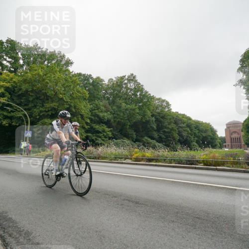 14.09.2025 - Stadtparktriathlon Michael Burmester http://msf.ph/oto/8891073 14.09.2025 10:20:59 Radfahren 515, 619, 637, 694, 720 meine-sportfotos.de