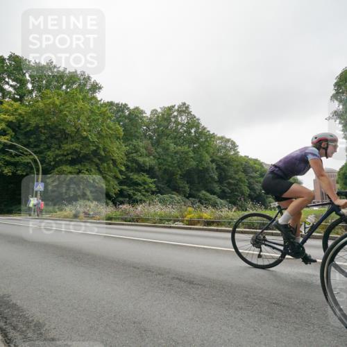 14.09.2025 - Stadtparktriathlon Michael Burmester http://msf.ph/oto/8891074 14.09.2025 10:21:00 Radfahren 515, 533, 596, 619, 637, 694, 720 meine-sportfotos.de