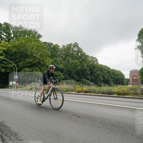 14.09.2025 - Stadtparktriathlon Michael Burmester http://msf.ph/oto/8891085 14.09.2025 10:21:33 Radfahren 509, 528, 657, 691, 705 meine-sportfotos.de