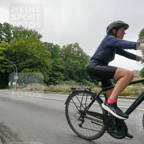 14.09.2025 - Stadtparktriathlon Michael Burmester http://msf.ph/oto/8891088 14.09.2025 10:21:35 Radfahren 509, 528, 570, 657, 691, 705 meine-sportfotos.de