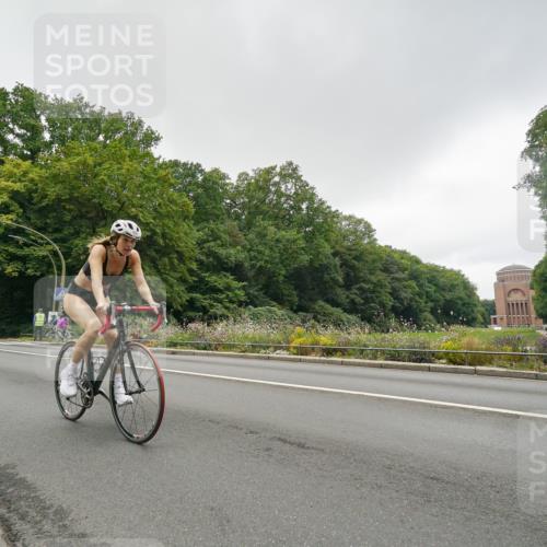 14.09.2025 - Stadtparktriathlon Michael Burmester http://msf.ph/oto/8891112 14.09.2025 10:22:12 Radfahren 521, 522, 578, 645, 717 meine-sportfotos.de
