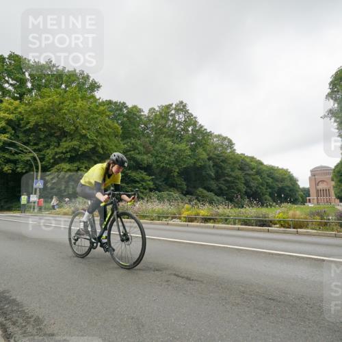 14.09.2025 - Stadtparktriathlon Michael Burmester http://msf.ph/oto/8891162 14.09.2025 10:24:00 Radfahren 557, 605 meine-sportfotos.de