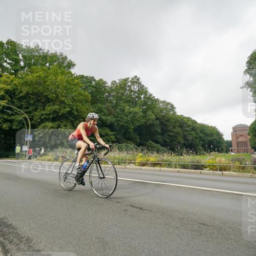 14.09.2025 - Stadtparktriathlon Michael Burmester http://msf.ph/oto/8891172 14.09.2025 10:24:37 Radfahren 537, 551, 558, 663, 681, 683, 701 meine-sportfotos.de