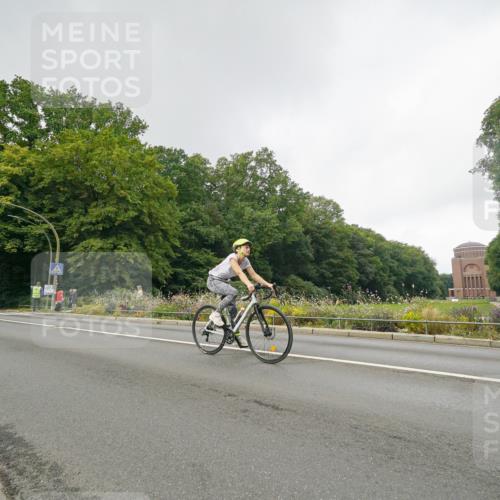 14.09.2025 - Stadtparktriathlon Michael Burmester http://msf.ph/oto/8891182 14.09.2025 10:24:49 Radfahren 511, 525, 580, 663, 668, 683 meine-sportfotos.de
