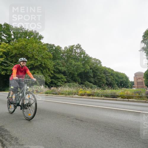 14.09.2025 - Stadtparktriathlon Michael Burmester http://msf.ph/oto/8891216 14.09.2025 10:26:11 Radfahren 513, 542, 616, 629 meine-sportfotos.de