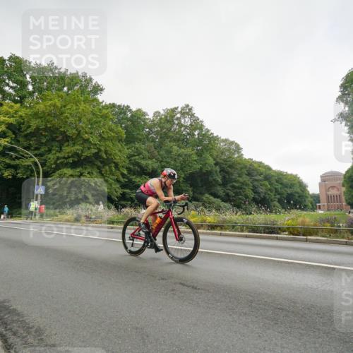 14.09.2025 - Stadtparktriathlon Michael Burmester http://msf.ph/oto/8891228 14.09.2025 10:26:40 Radfahren 561, 588, 606, 641, 692 meine-sportfotos.de