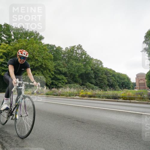 14.09.2025 - Stadtparktriathlon Michael Burmester http://msf.ph/oto/8891243 14.09.2025 10:27:14 Radfahren 530, 535, 583, 686, 693 meine-sportfotos.de