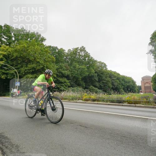 14.09.2025 - Stadtparktriathlon Michael Burmester http://msf.ph/oto/8891262 14.09.2025 10:28:09 Radfahren 539, 633, 661, 677, 710 meine-sportfotos.de