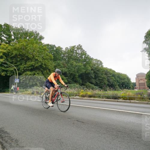 14.09.2025 - Stadtparktriathlon Michael Burmester http://msf.ph/oto/8891302 14.09.2025 10:30:13 Radfahren 509, 515, 590, 637 meine-sportfotos.de