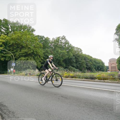 14.09.2025 - Stadtparktriathlon Michael Burmester http://msf.ph/oto/8891346 14.09.2025 10:31:48 Radfahren 526, 626, 647, 657 meine-sportfotos.de