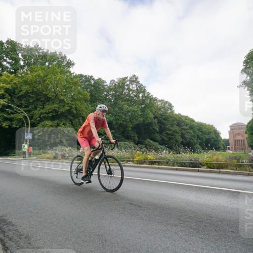 14.09.2025 - Stadtparktriathlon Michael Burmester http://msf.ph/oto/8891381 14.09.2025 10:34:29 Radfahren 519, 668 meine-sportfotos.de