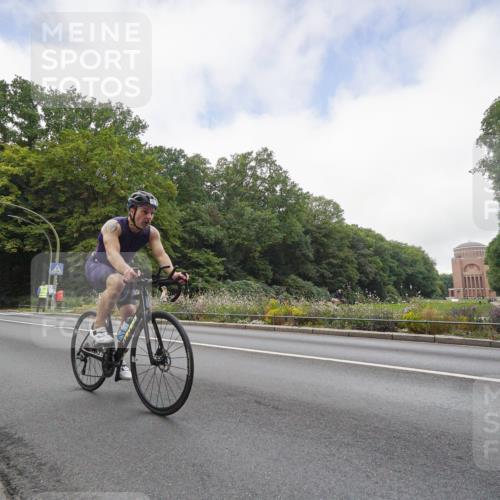 14.09.2025 - Stadtparktriathlon Michael Burmester http://msf.ph/oto/8891407 14.09.2025 10:35:46 Radfahren 629, 767, 769 meine-sportfotos.de