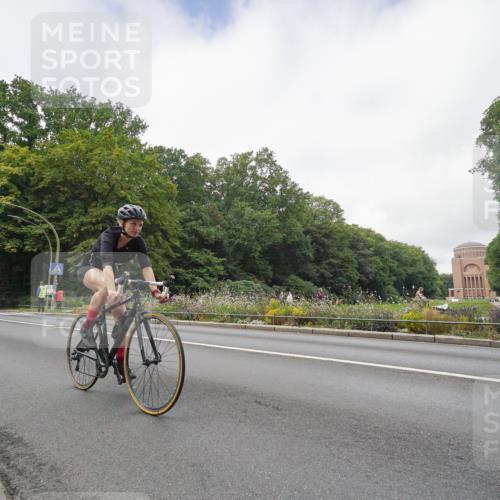 14.09.2025 - Stadtparktriathlon Michael Burmester http://msf.ph/oto/8891430 14.09.2025 10:36:53 Radfahren 622, 694, 752, 764, 783, 788, 798, 811 meine-sportfotos.de