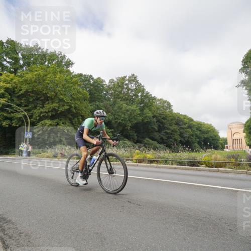 14.09.2025 - Stadtparktriathlon Michael Burmester http://msf.ph/oto/8891469 14.09.2025 10:38:10 Radfahren 642, 705, 730, 748, 750, 763, 799 meine-sportfotos.de